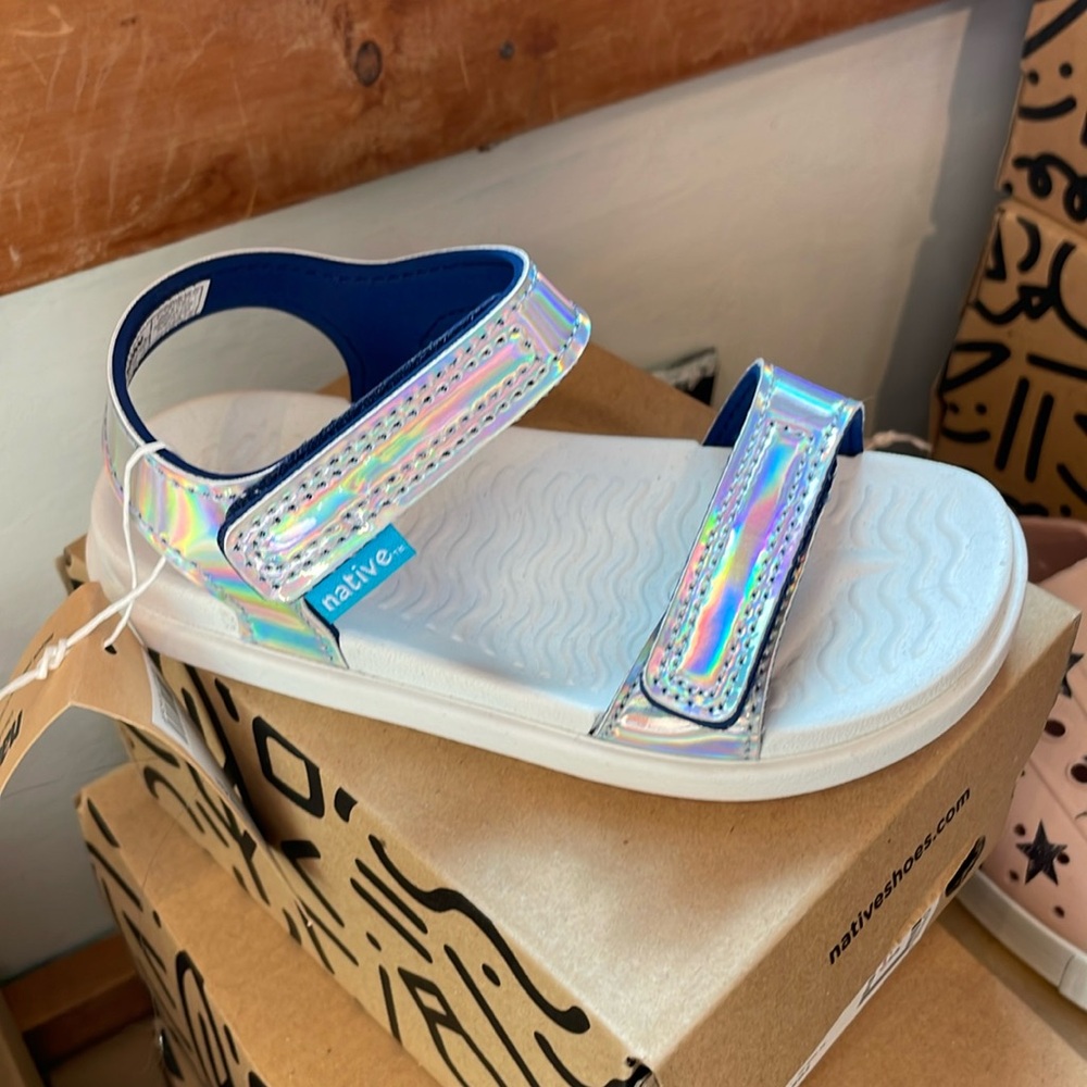 Native Charley Hologram Sandle